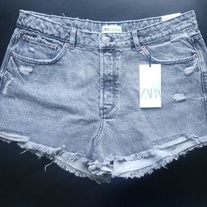 BNWT Midrise Zara Jean Shorts